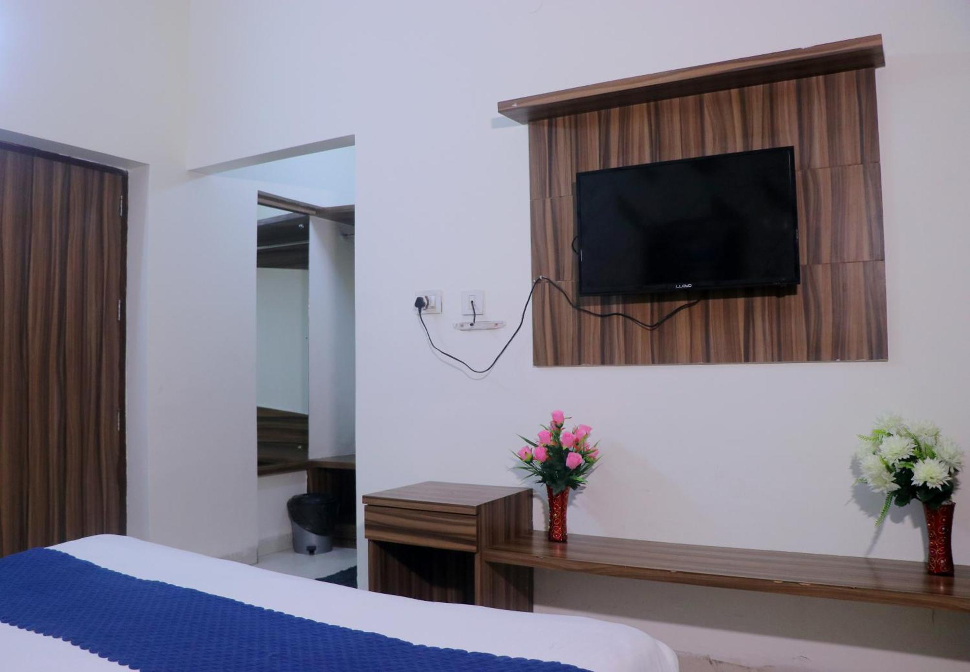 Hotel Panache Mathura Buitenkant foto