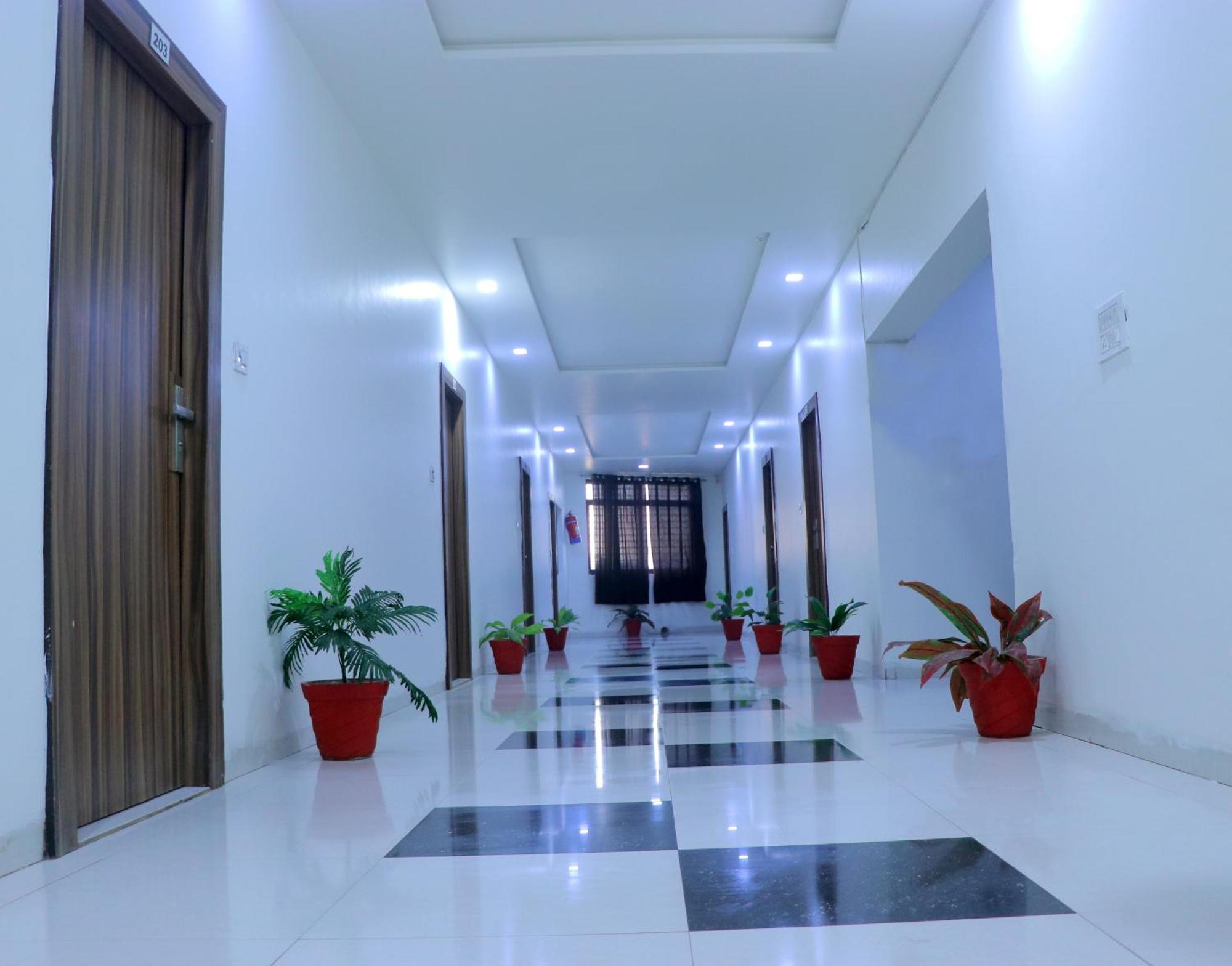 Hotel Panache Mathura Buitenkant foto