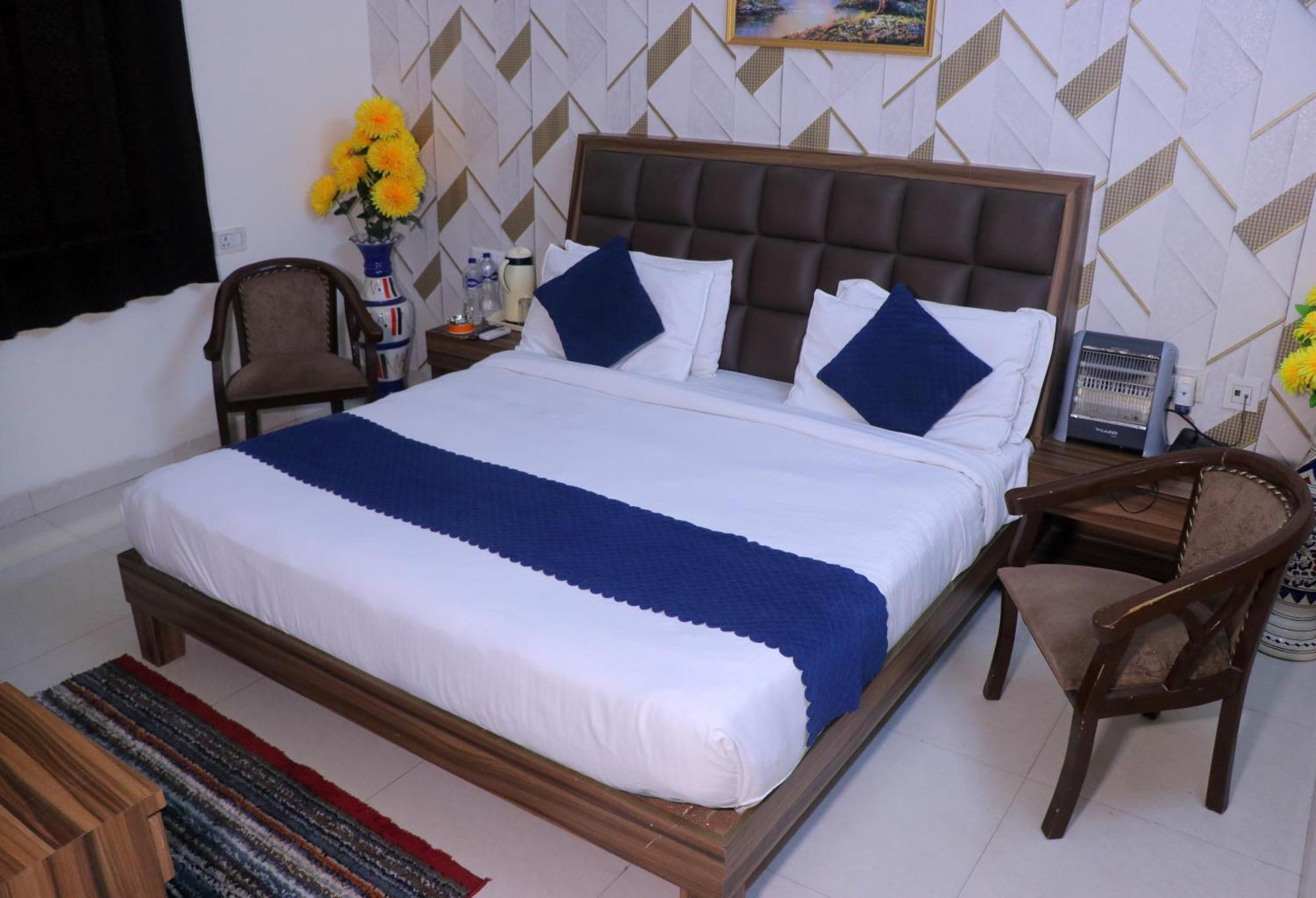 Hotel Panache Mathura Buitenkant foto