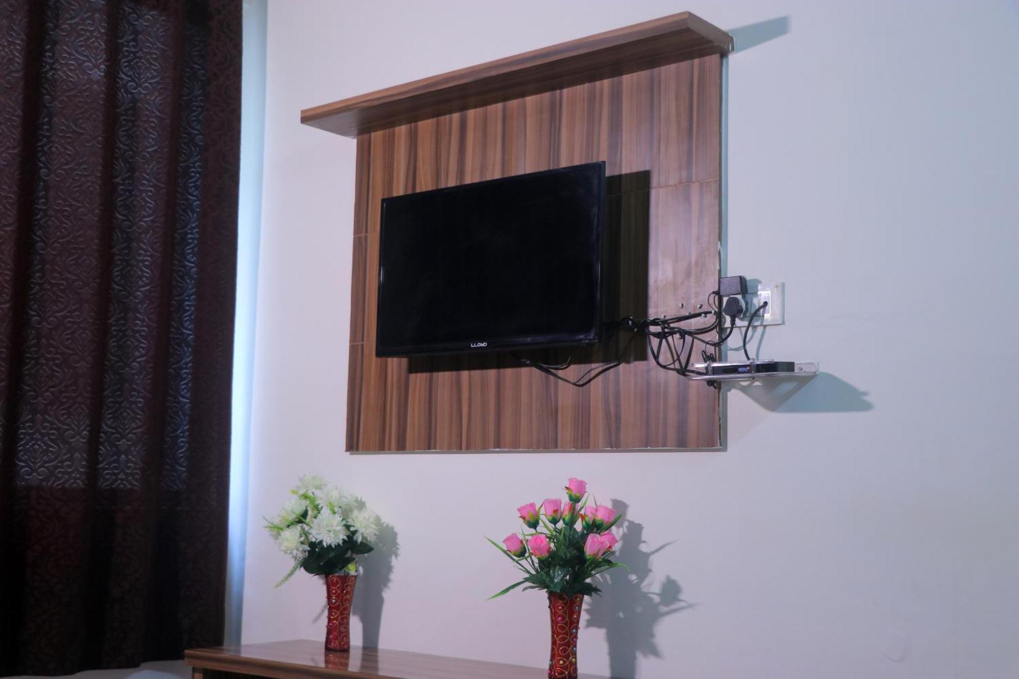 Hotel Panache Mathura Buitenkant foto
